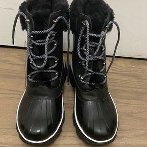 NWT JBU Mayland boots